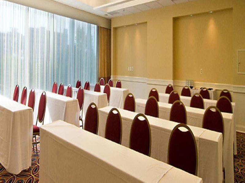 Kansas Marriott Country Club Plaza Hotel 3*