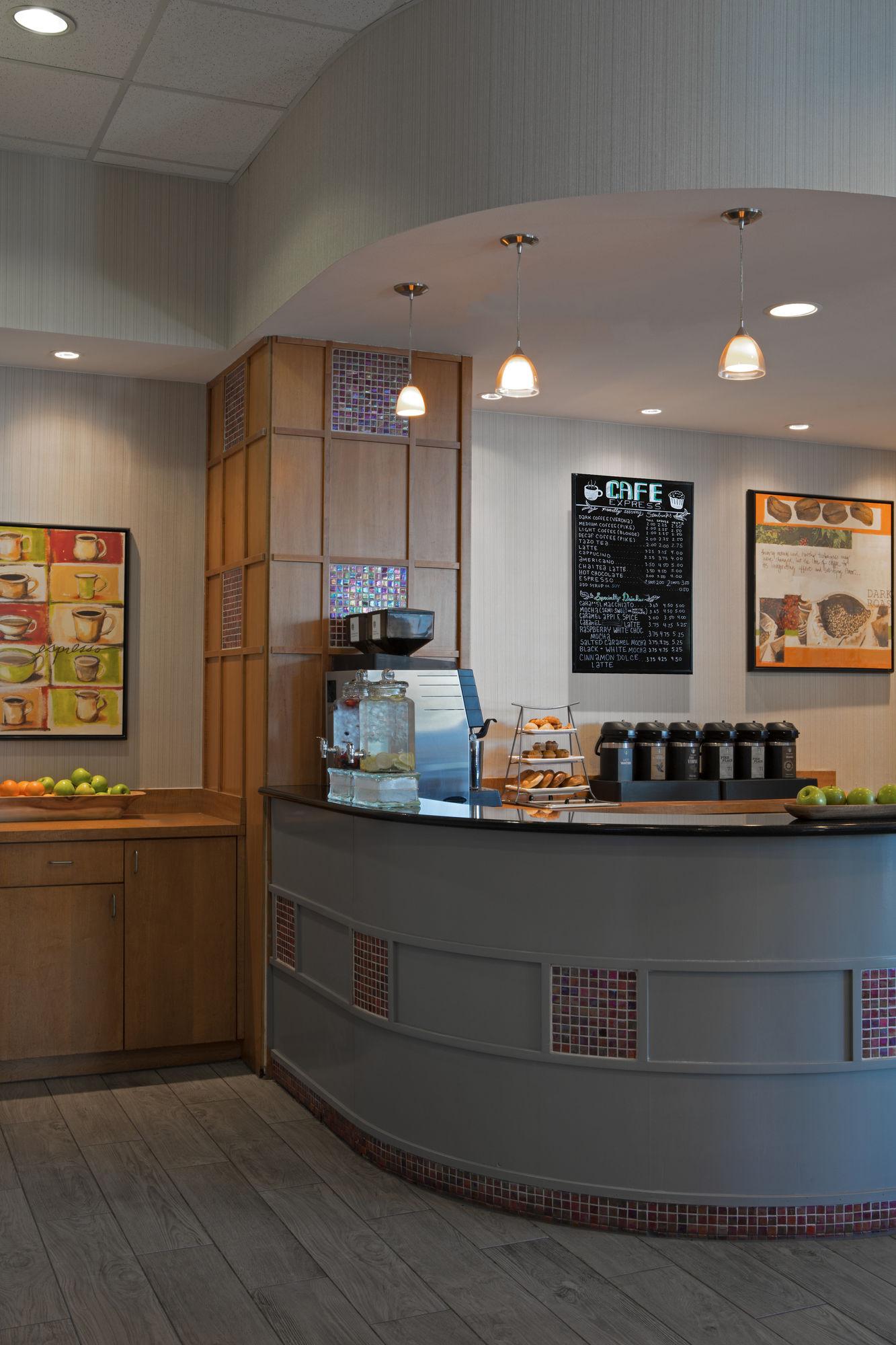 Kansas Marriott Country Club Plaza 3*