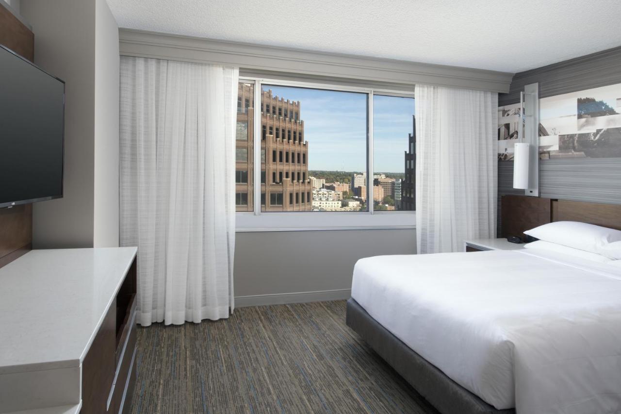 Kansas Marriott Country Club Plaza 3*