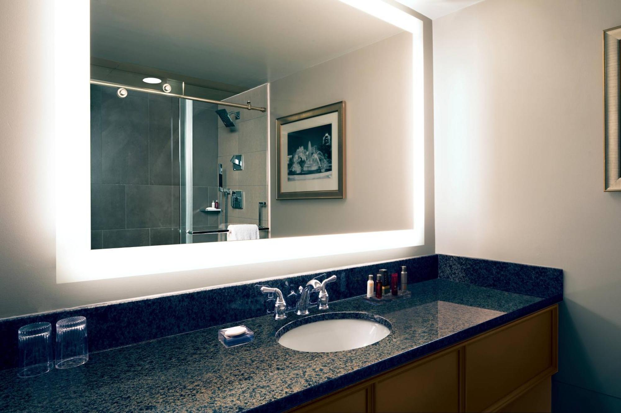 Kansas Marriott Country Club Plaza 3*